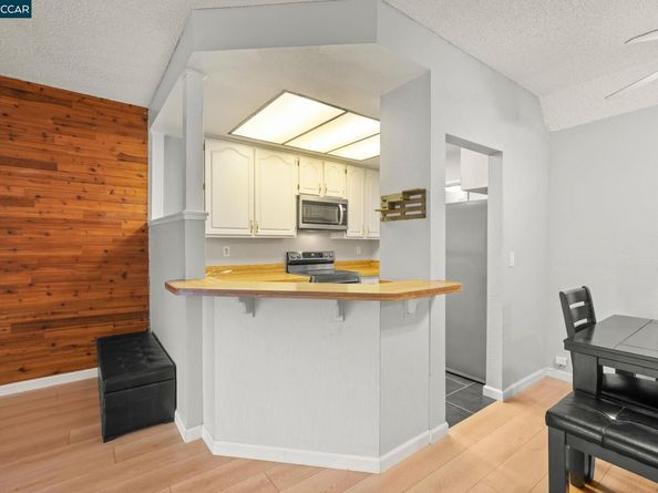25930 Kay Ave 201, Hayward CA 94545