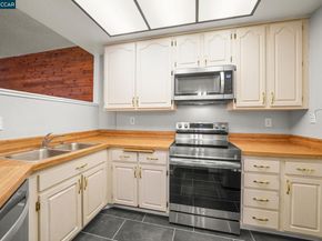 25930 Kay Ave 201, Hayward CA 94545