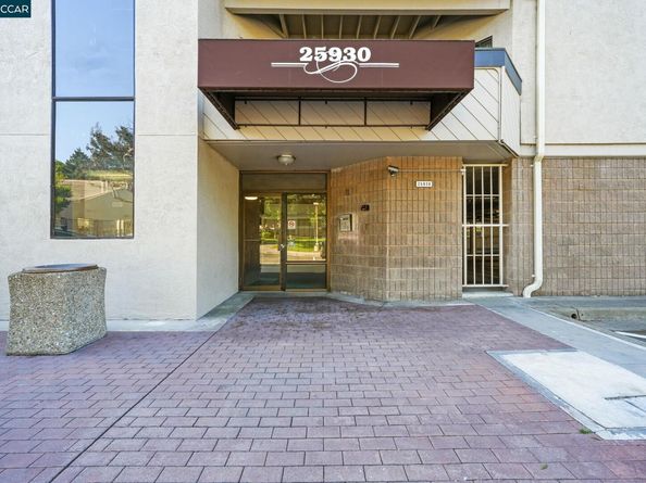 25930 Kay Ave 201, Hayward CA 94545