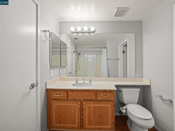 25930 Kay Ave 201, Hayward CA 94545