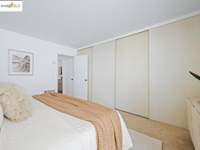 250 Whitmore St 205, Oakland CA 94611
