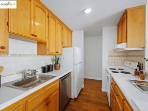 250 Whitmore St 205, Oakland CA 94611