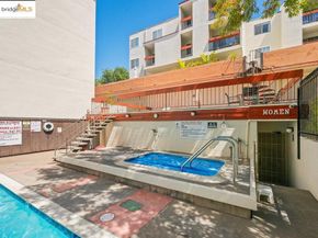 250 Whitmore St 205, Oakland CA 94611