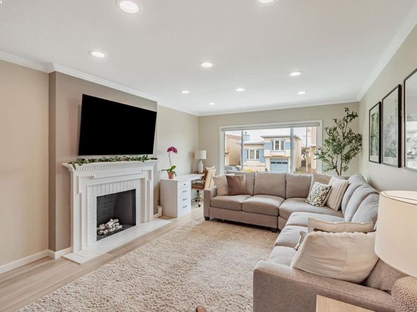 59 Weston, Daly City CA 94015