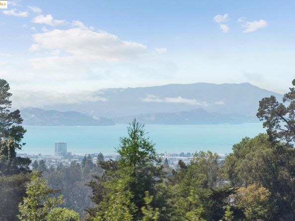 2861 Chelsea Drive, Oakland CA 94611