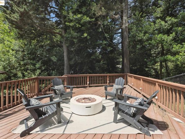 2861 Chelsea Drive, Oakland CA 94611
