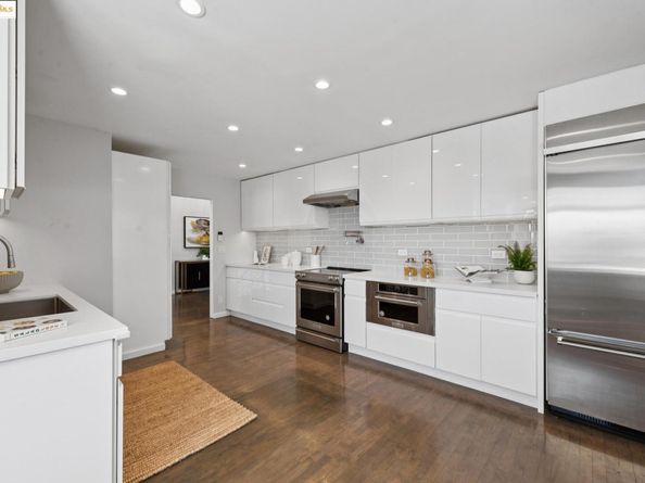 2861 Chelsea Drive, Oakland CA 94611