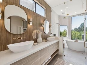 2861 Chelsea Drive, Oakland CA 94611