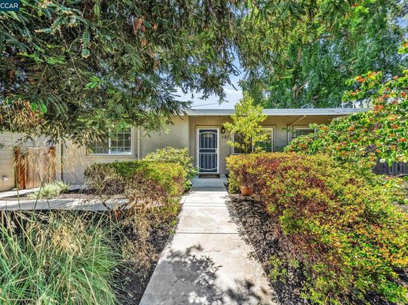 121 School Ln, Walnut Creek CA 94597