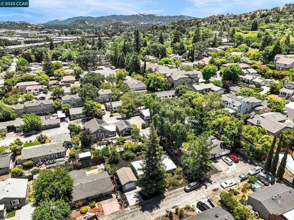 121 School Ln, Walnut Creek CA 94597