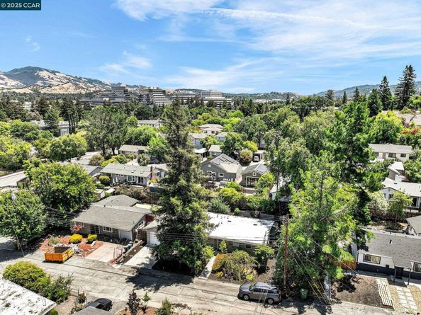 121 School Ln, Walnut Creek CA 94597