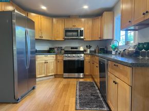 121 School Ln, Walnut Creek CA 94597