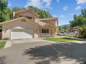 628 Stanley Ln