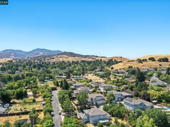 4362 Lynn Dr, Concord CA 94518