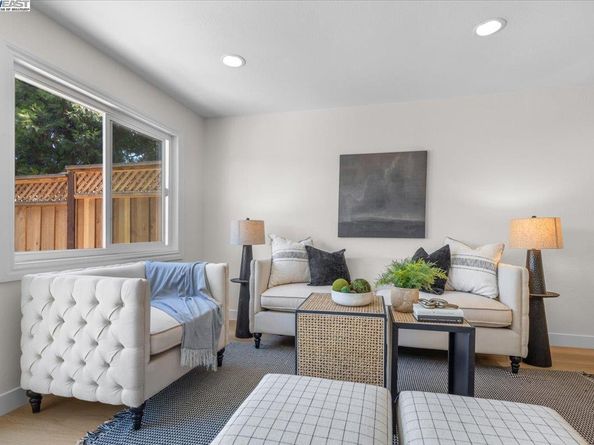 8351 Mulberry Pl, Dublin CA 94568