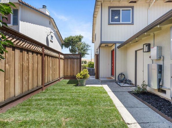 8351 Mulberry Pl, Dublin CA 94568