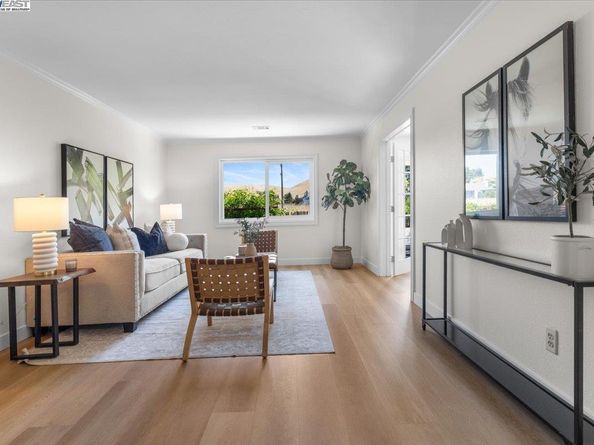 8351 Mulberry Pl, Dublin CA 94568
