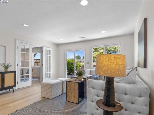 8351 Mulberry Pl, Dublin CA 94568