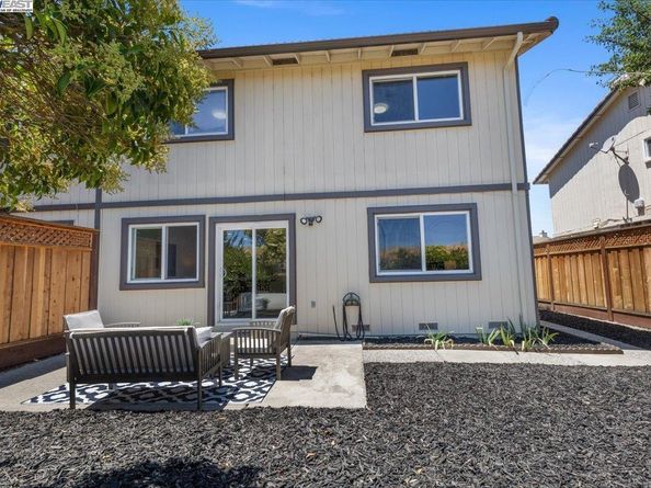 8351 Mulberry Pl, Dublin CA 94568