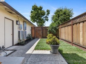 8351 Mulberry Pl, Dublin CA 94568