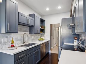 215 Lakeshore Ct, Richmond CA 94804