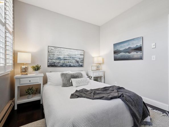 215 Lakeshore Ct, Richmond CA 94804