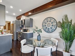 215 Lakeshore Ct, Richmond CA 94804
