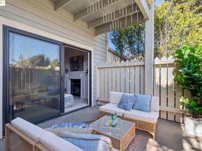 215 Lakeshore Ct, Richmond CA 94804