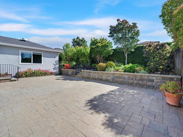 19028 Clemans Dr, Castro Valley CA 94546