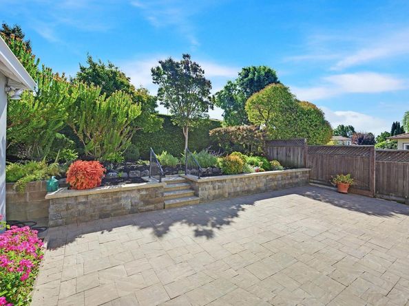 19028 Clemans Dr, Castro Valley CA 94546