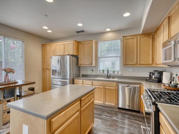 5884 Cedarwood Cmn, Livermore CA 94550