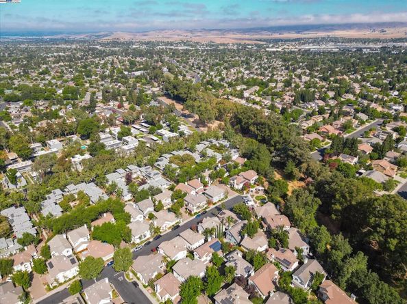 5884 Cedarwood Cmn, Livermore CA 94550