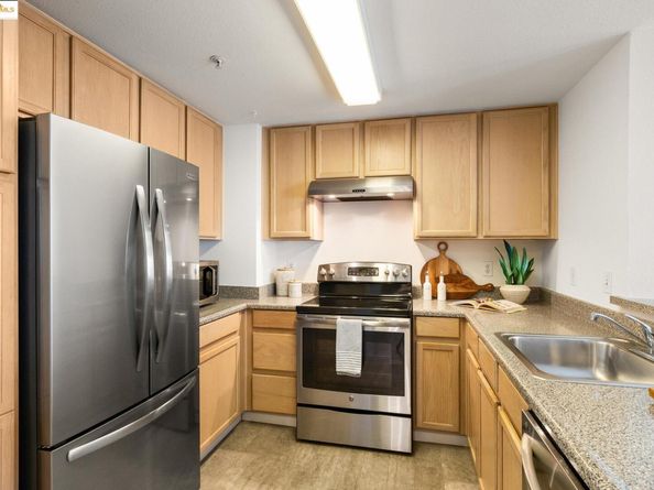 555 10Th St 315, Oakland CA 94607
