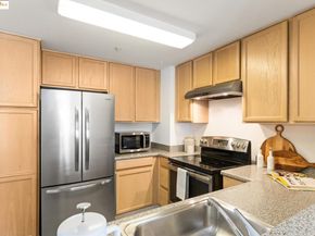 555 10Th St 315, Oakland CA 94607