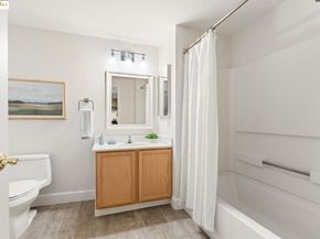 555 10Th St 315, Oakland CA 94607