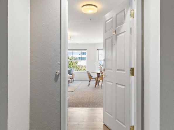 555 10Th St 315, Oakland CA 94607