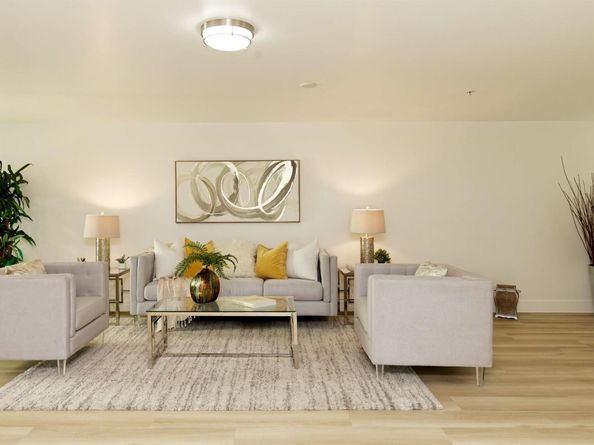 1201 Pine St 315, Oakland CA 94607