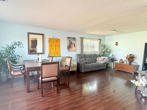 2626 Maine Ave, Richmond CA 94804