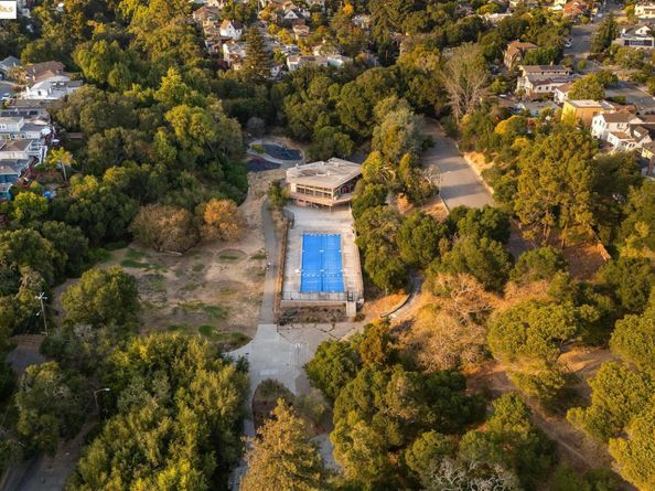 3661 Loma Vista, Oakland CA 94619