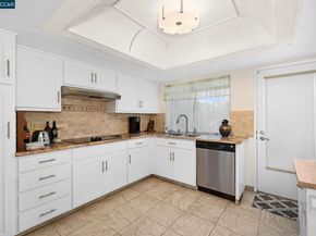 703 Terra California 6, Walnut Creek CA 94595