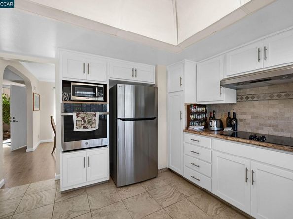 703 Terra California 6, Walnut Creek CA 94595