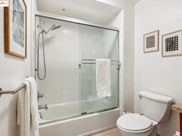 423 7th ST 909, Oakland CA 94607