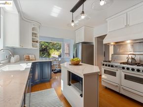 4401 Harbord Dr, Oakland CA 94618