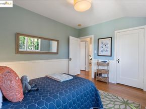 4401 Harbord Dr, Oakland CA 94618