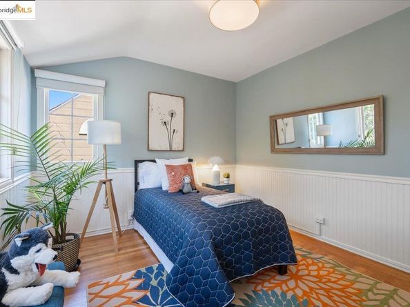 4401 Harbord Dr, Oakland CA 94618