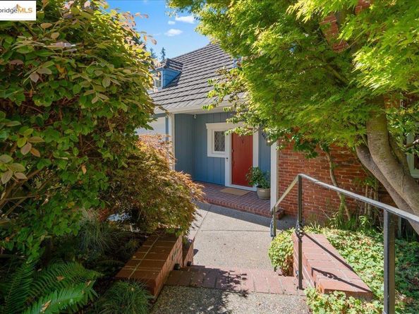 4401 Harbord Dr, Oakland CA 94618