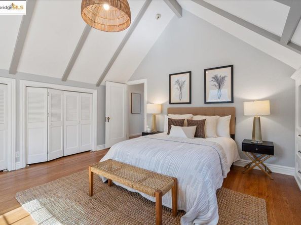 4401 Harbord Dr, Oakland CA 94618