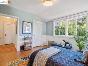 4401 Harbord Dr, Oakland CA 94618