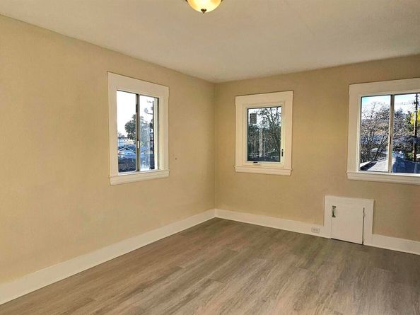 2076 Harrington Ave, Oakland CA 94601