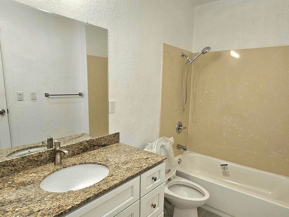 2076 Harrington Ave, Oakland CA 94601
